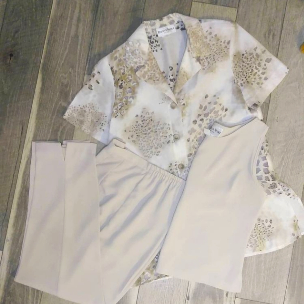 Danny & Nicole 3pc pant suit sz 12